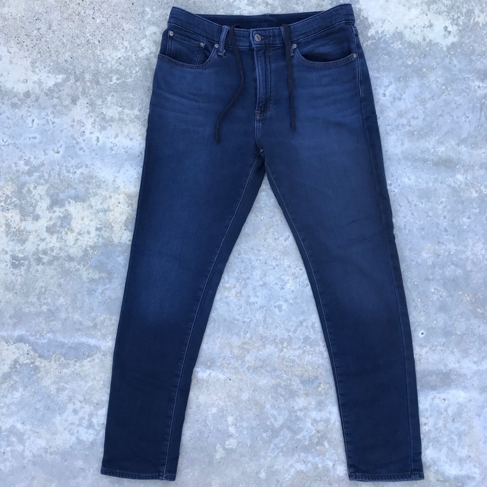 UNIQLO EZY JEAN in Dark Wash